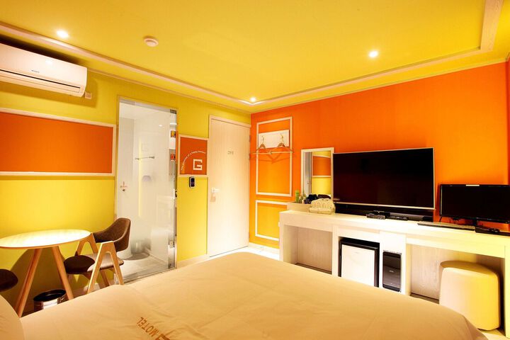 Room 43 of 75