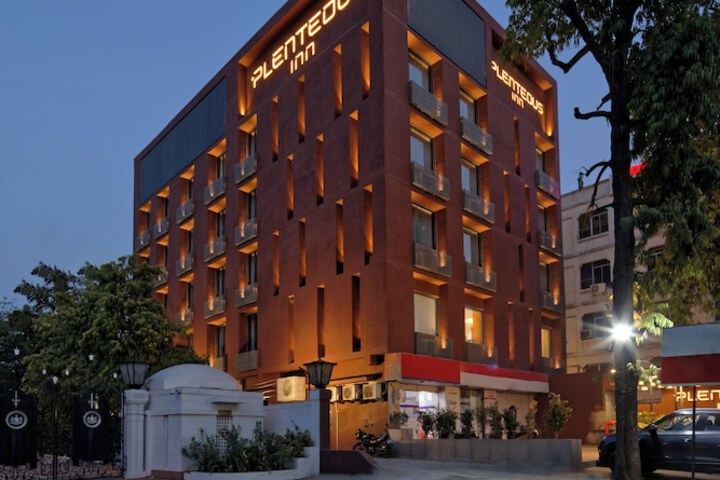 HOTEL PLENTEOUS INN