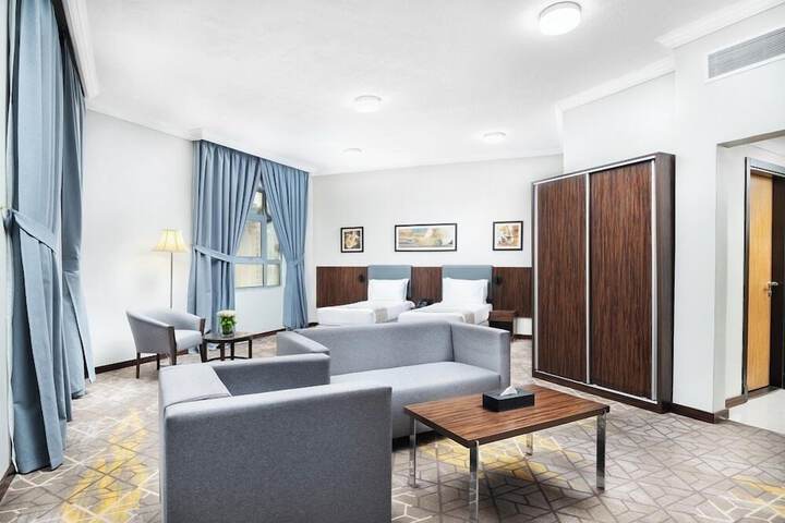 Room 10 of 44