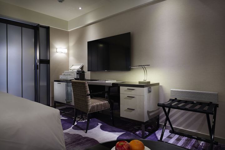 Room 19 of 66
