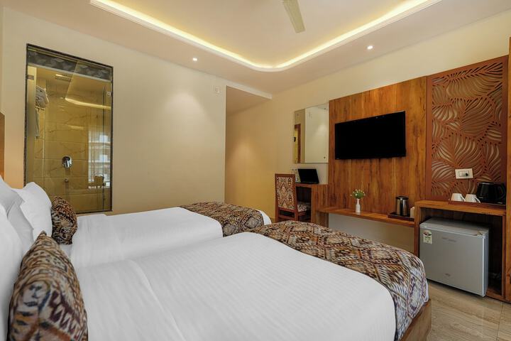 Room 15 of 25