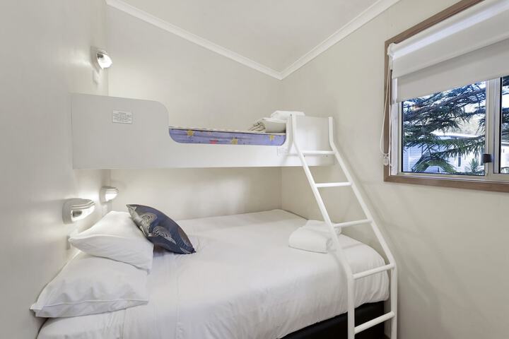 Room 12 of 89