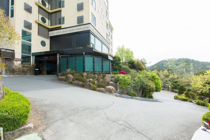 Hotel 4 of 58