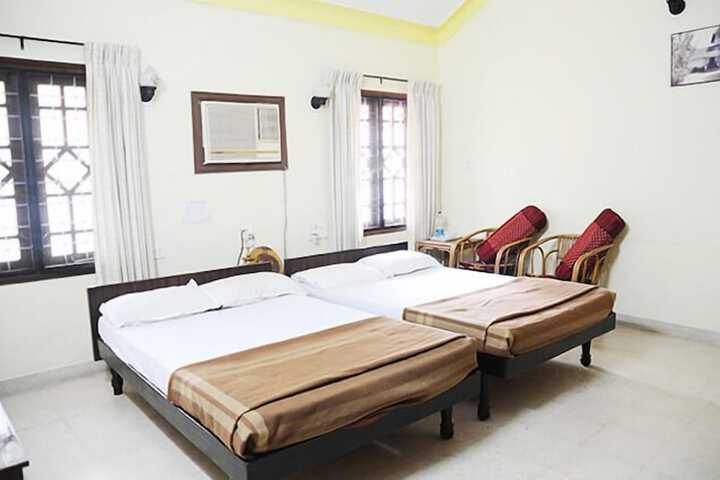 Room 5 of 44
