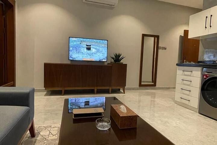 Room 8 of 25