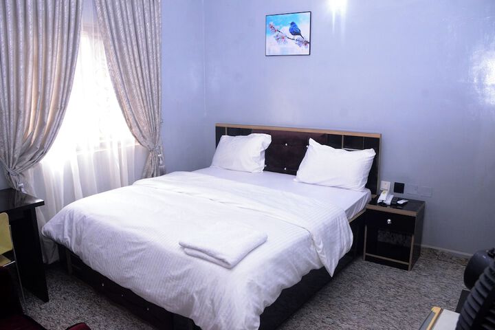 Room 12 of 79