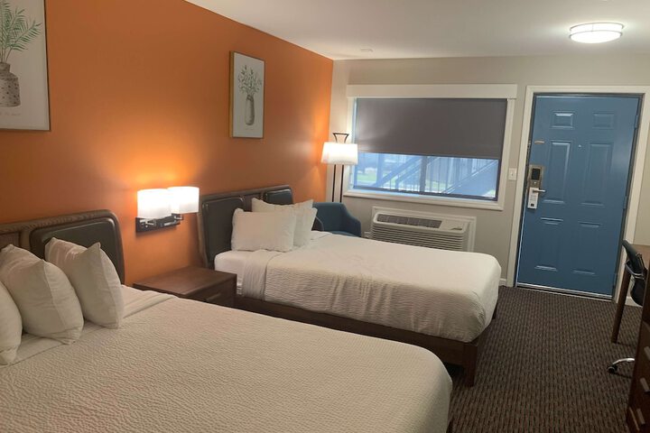 2 Double Beds (5 of 9)