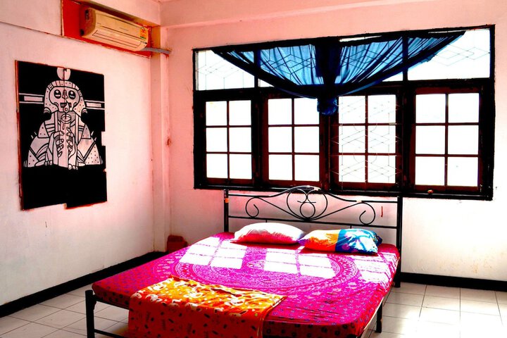 Room 7 of 24