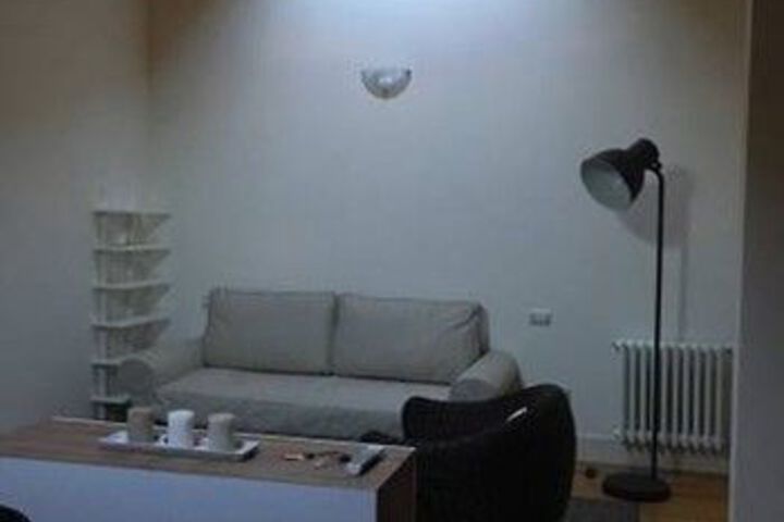 Room 7 of 9