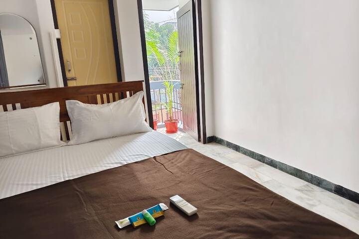 Room 8 of 40