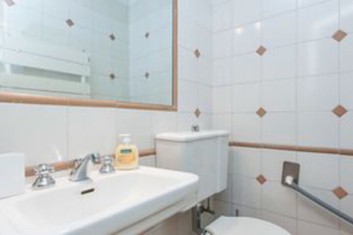 Room 4 of 29