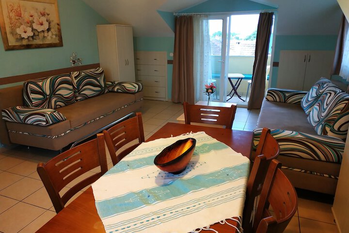 Room 25 of 74