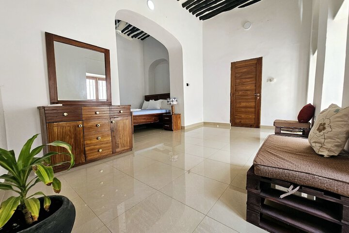Room 18 of 53