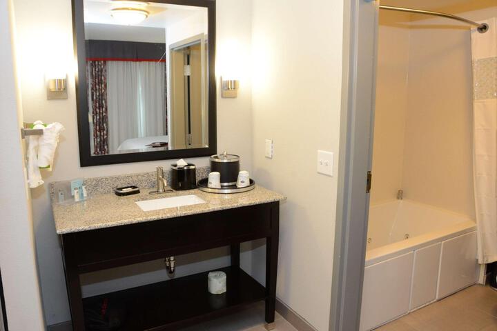 1 King Bed (14 of 20)