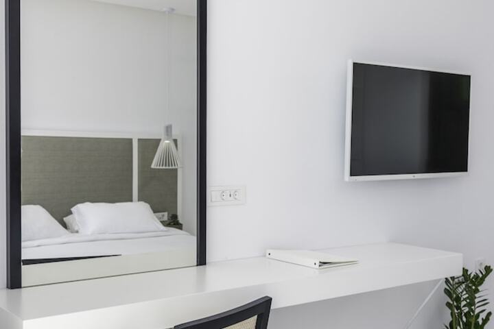 Room 21 of 165