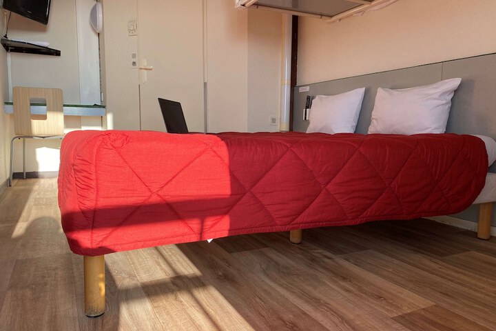 Room 8 of 49