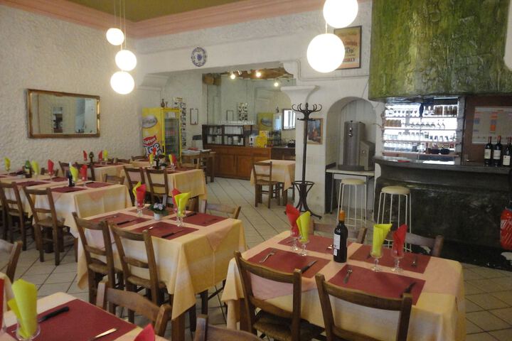 Dining Photos