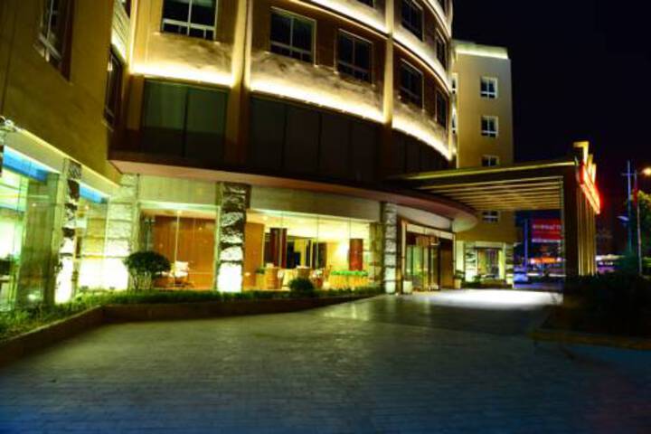 Hotel 7 of 41