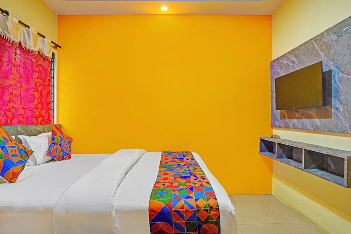Room 15 of 27