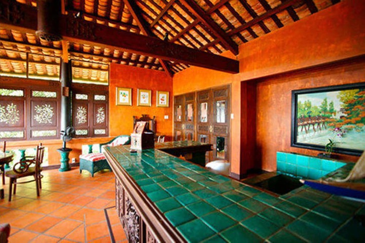 Guest Lobby