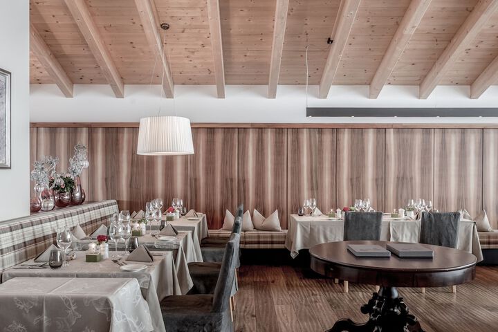 Dining 74 of 91