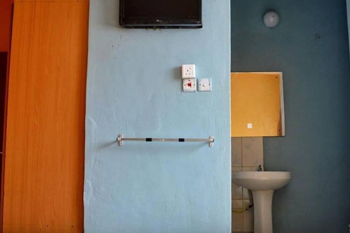 Room 11 of 17