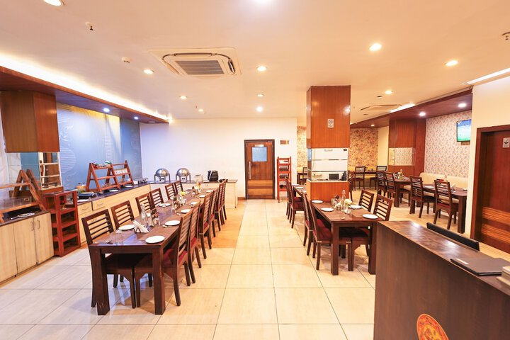 Dining 66 of 84