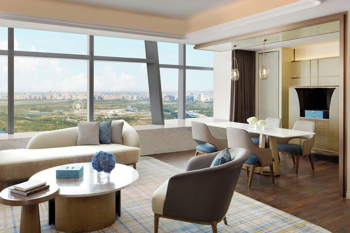 Room 52 of 109