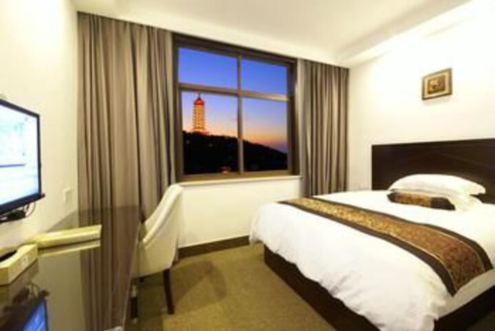 Room 19 of 54