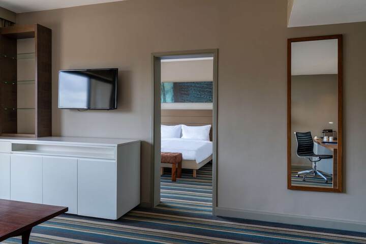 Room 9 of 107