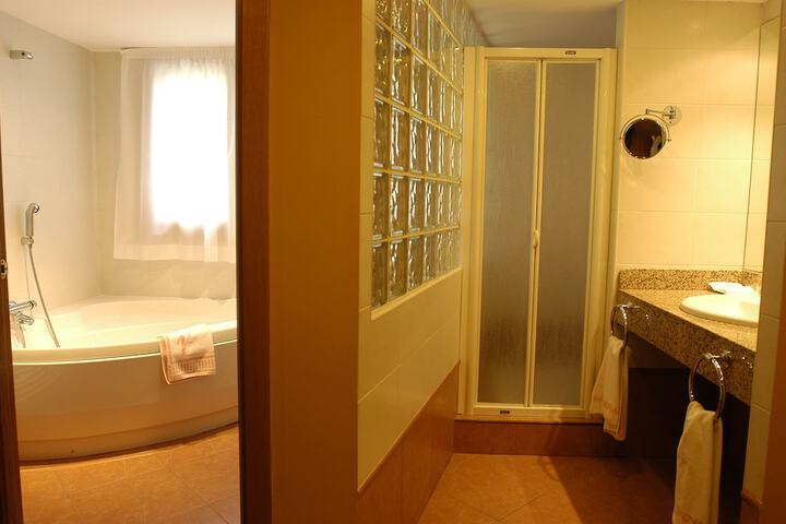 Room 18 of 50