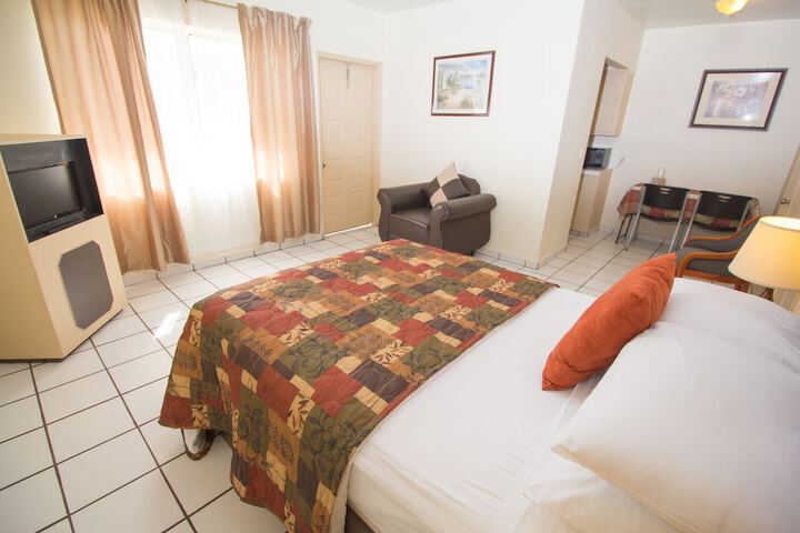 2 Double Beds (19 of 21)