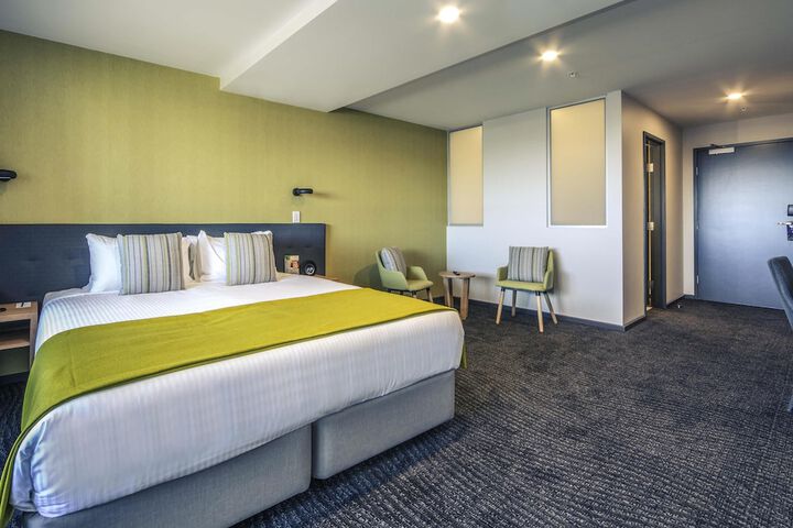Room 17 of 107