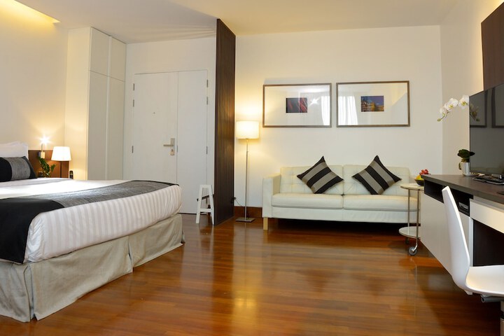 Room 4 of 55