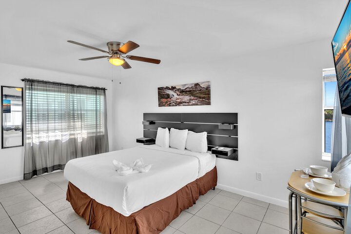 Studio Suite (6 of 6)
