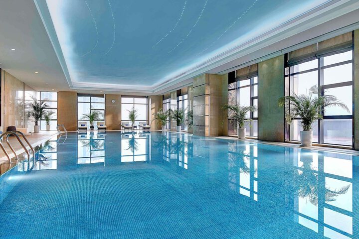 Hotel Pool