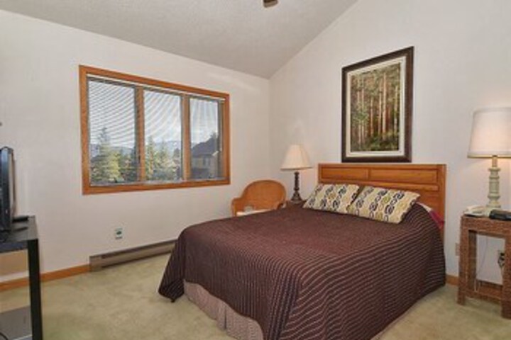 Room 2 of 47