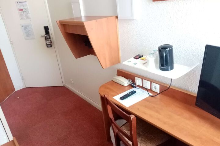 Room 17 of 45