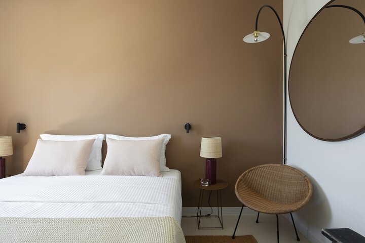 Room 3 of 39