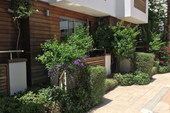 Hotel Exterior 54 of 60