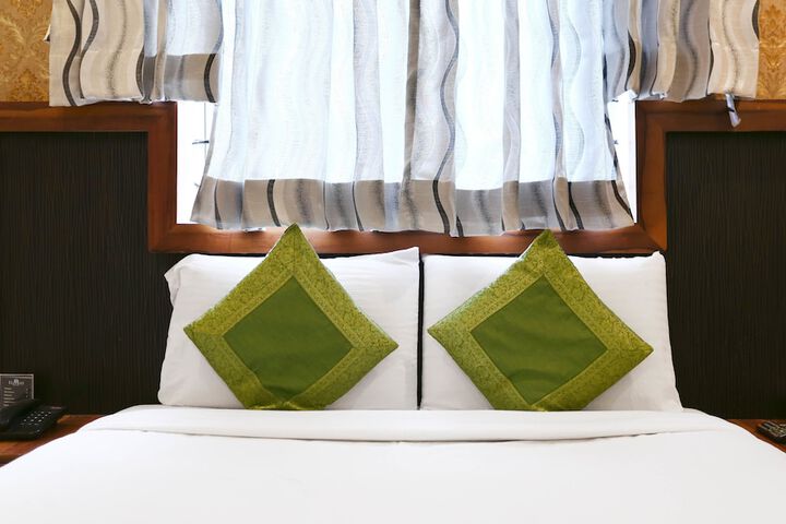 Room 11 of 21