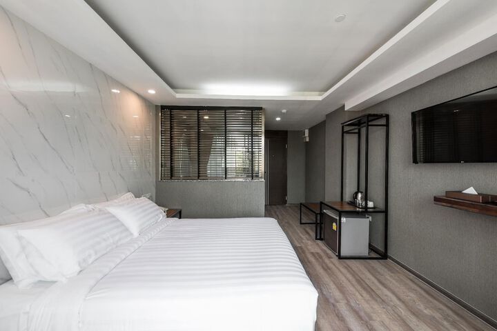 Room 18 of 44