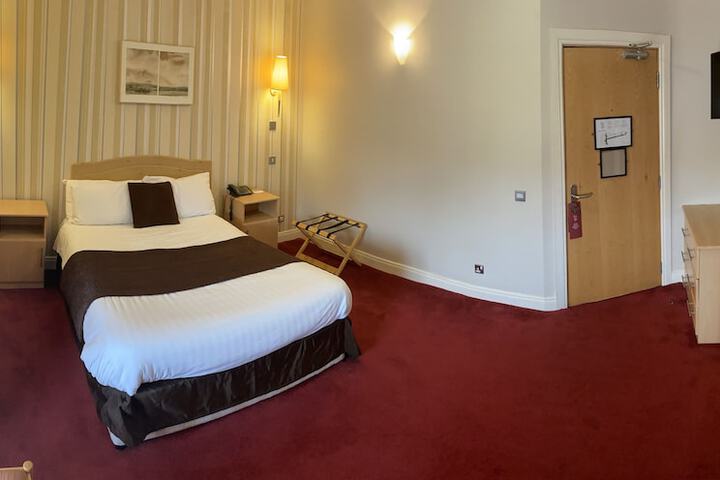Room 5 of 38