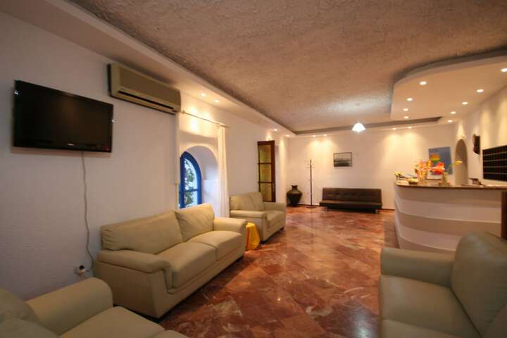 Entrance & Lobby