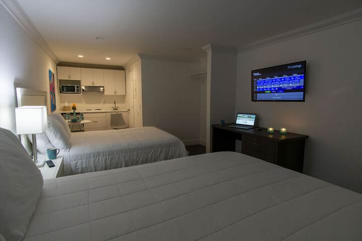 Standard Queen Bed City View (13 of 22)