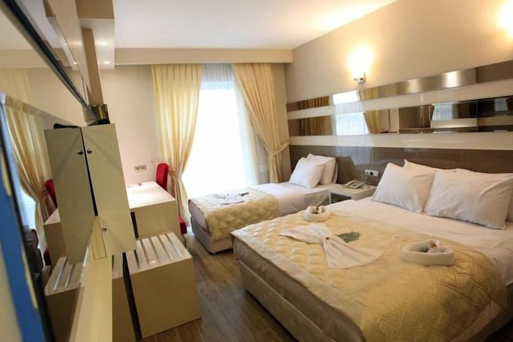 Room 6 of 15