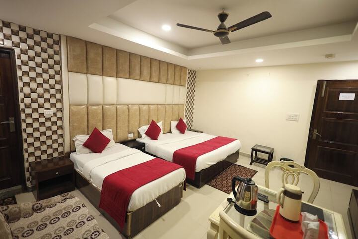 Room 6 of 21