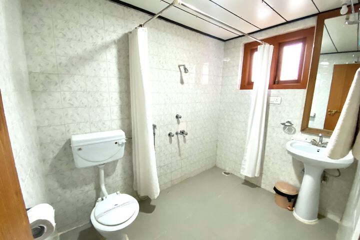 Room 45 of 84