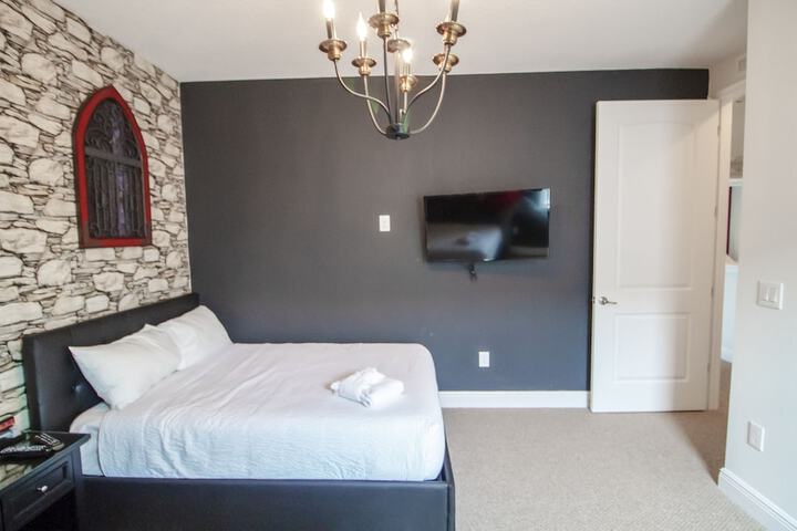 Room 5 of 70
