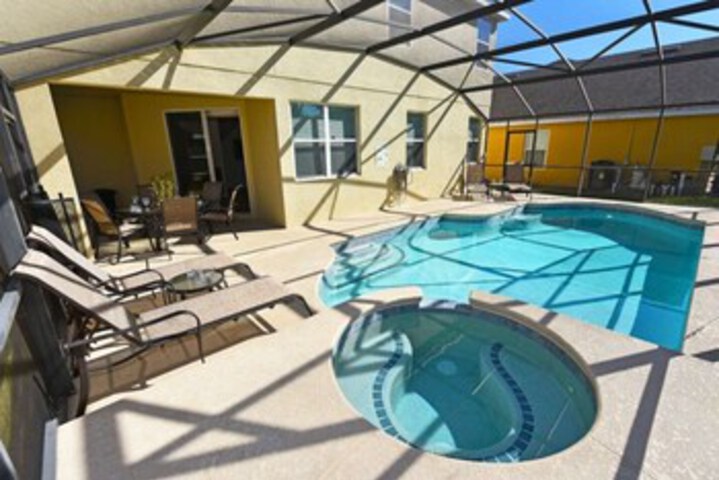Pool 10 of 24